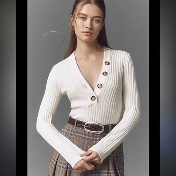 Pilcro Deep V-Neck Kassidy Pull over Sweater Sz S NEW - Picture 1 of 6